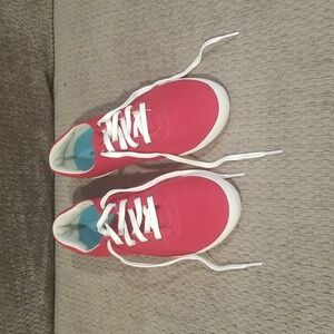 Seavees Cherry Red Sneaker